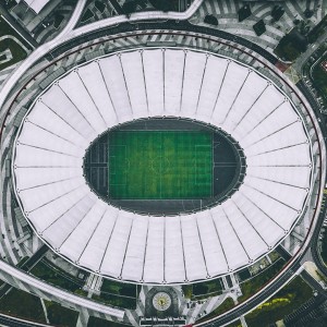 开云官网-当巨星倒下时，祈祷跨越了国界—莫德里奇重伤，泰山全队围拢的那一刻，足球回归了最纯粹的模样，当巨星倒下时，足球回归纯粹——莫德里奇重伤，泰山全队围拢